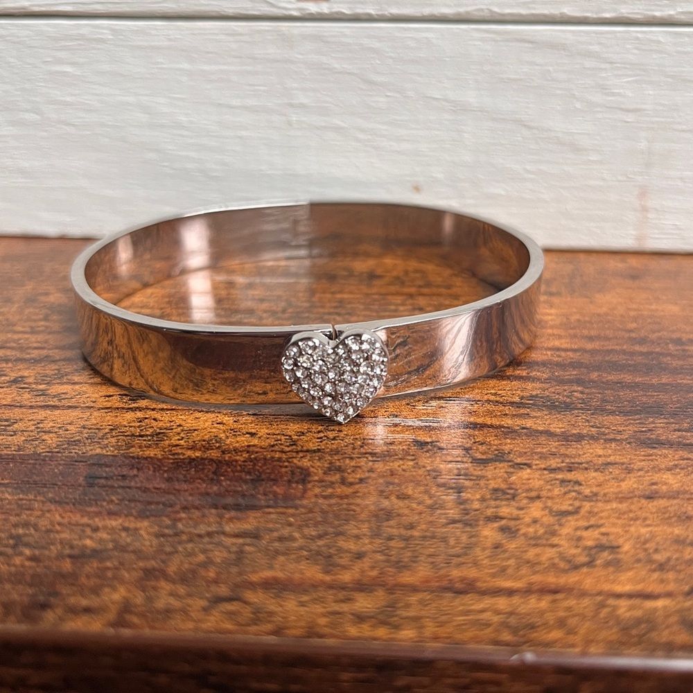 Silver Heart Love Bracelet NWOT